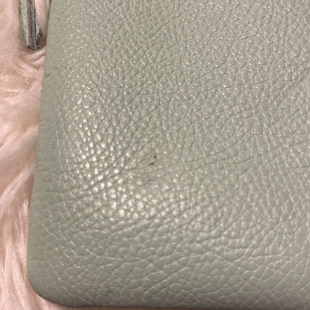 Mark &Graham daily essentials bag - Picture 8 of 10